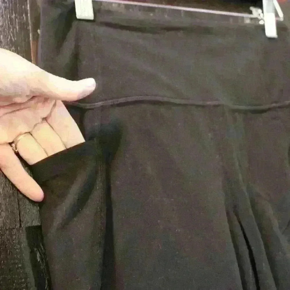 ATHLETA 7/8 Legging Soft Stretch Black Gray Colorblock Side Pockets Women Sz S - Picture 6 of 8